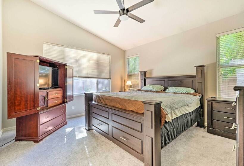 Glendale Home, 4 Mi To Peoria Sports Complex!