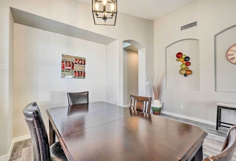 Glendale Home, 4 Mi To Peoria Sports Complex!