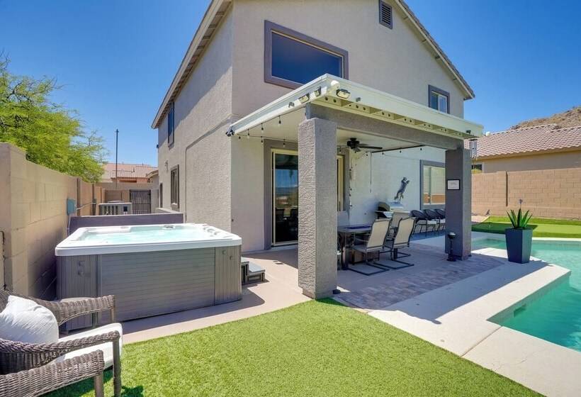 Spacious Goodyear Home W/ Hot Tub & Pool!