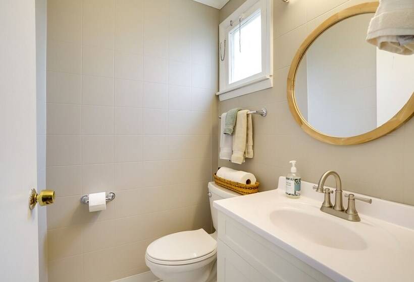 Grand Junction Lake Home: 13 Mi To South Haven!