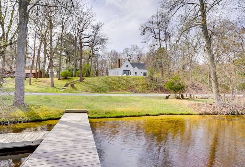 Grand Junction Lake Home: 13 Mi To South Haven!