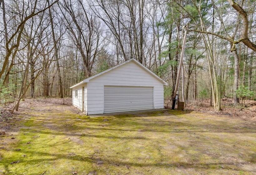 Grand Junction Lake Home: 13 Mi To South Haven!