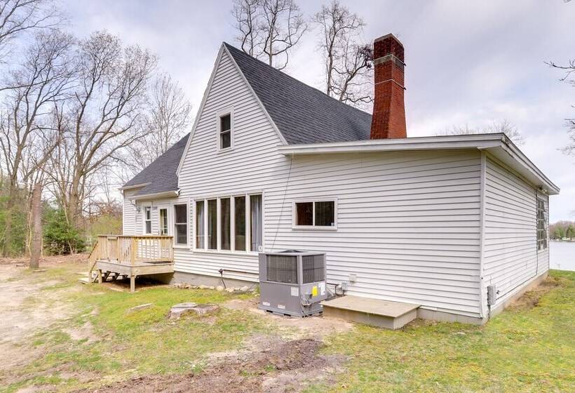 Grand Junction Lake Home: 13 Mi To South Haven!