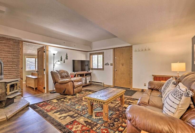 Fireplace, Deck & Mtn Views: Grand Lake Home!