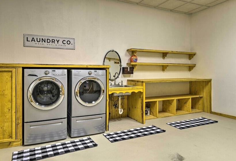 Grand Mountain Retreat In Angel Fire W/ Game Room!