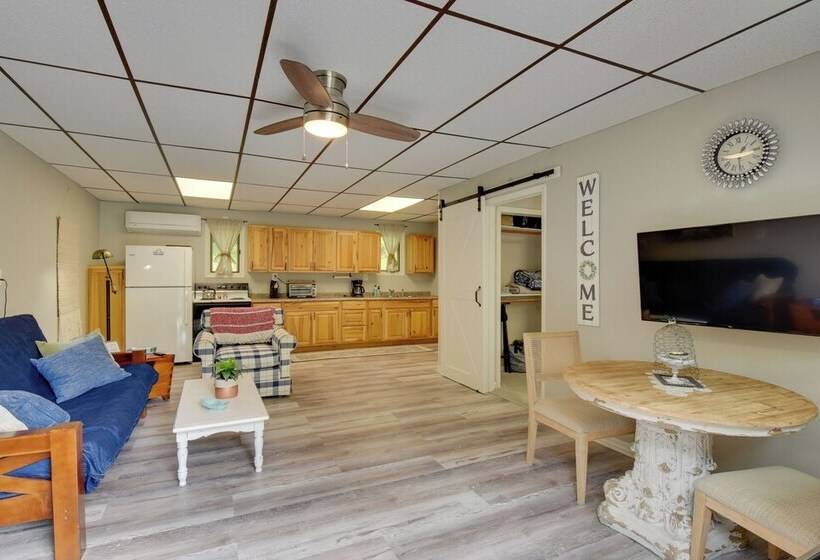 Hayesville Cottage On 20 Acre Farm W/ Fish Pond!