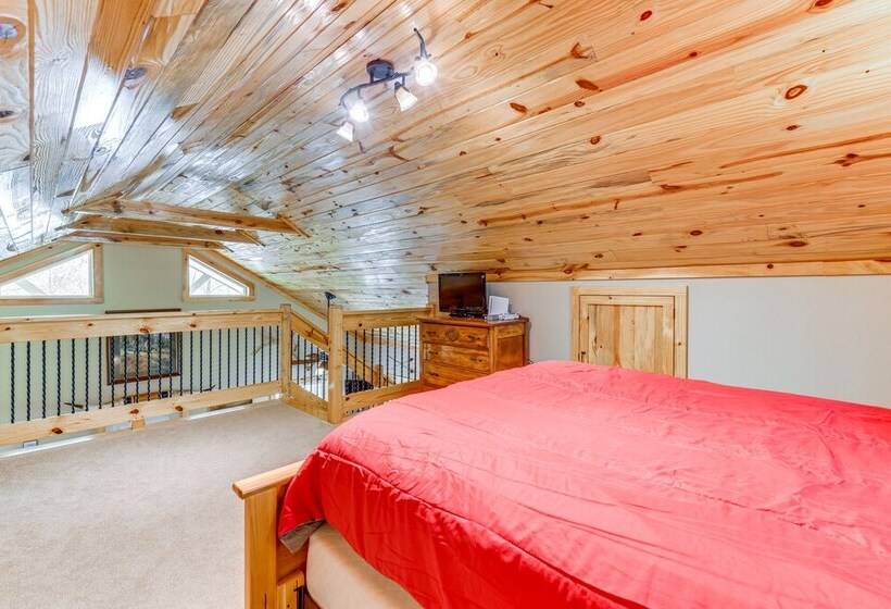 Hillside Cabin + Grill   Near Smoky Mountains