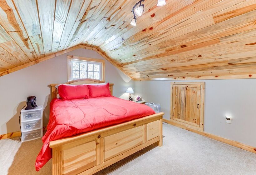 Hillside Cabin + Grill   Near Smoky Mountains