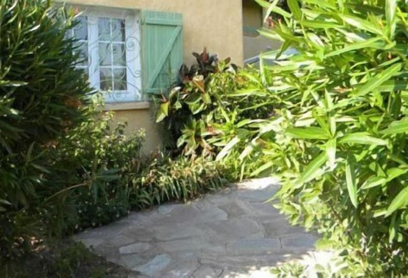 ホテル Auberge Les Oliviers