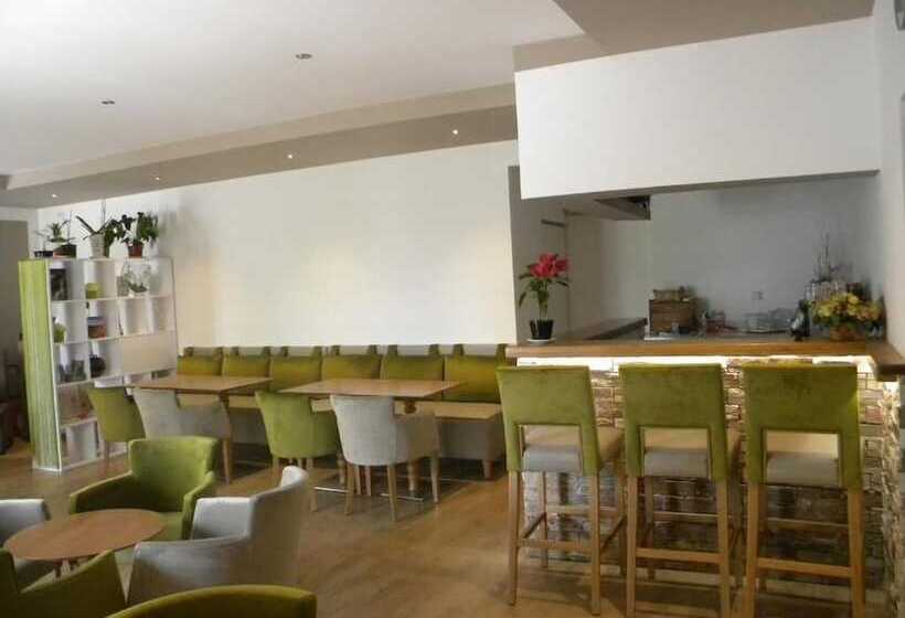 ホテル Auberge Les Oliviers