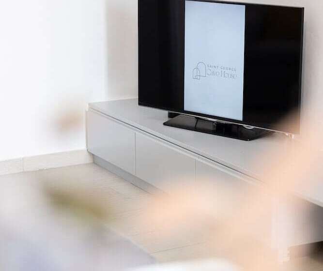 Отель Saint George Cave House