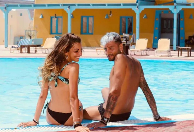 Отель Dodo's Perivolos