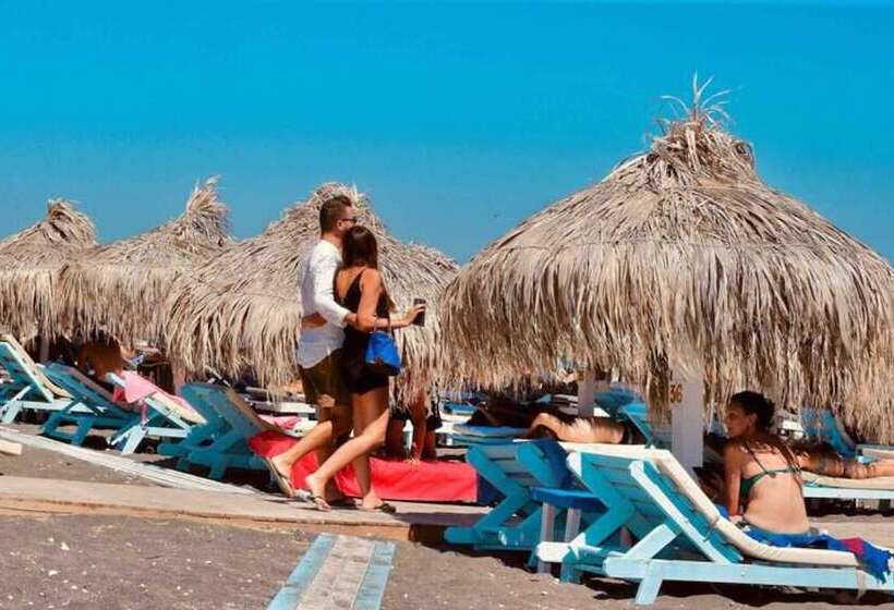 Отель Dodo's Perivolos