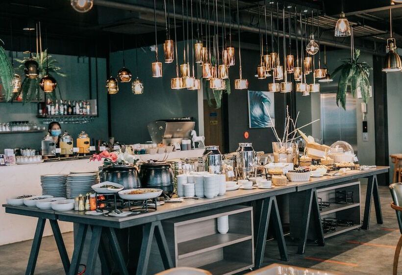 Отель Eco Cozy Beachfront Resort Chaam