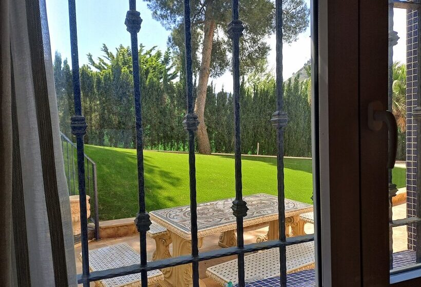 Отель El Castillo La Manga Club