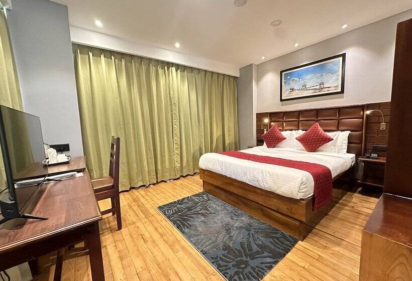 Hotel Numinous