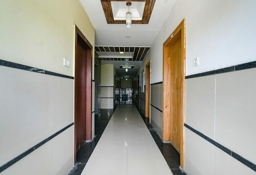 Fabhotel Parihar Palace