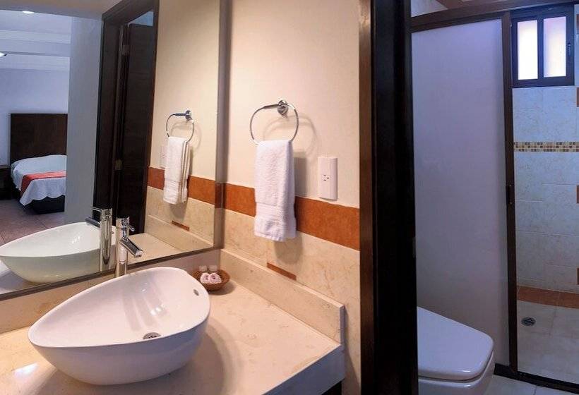 فندق Real Del Oro