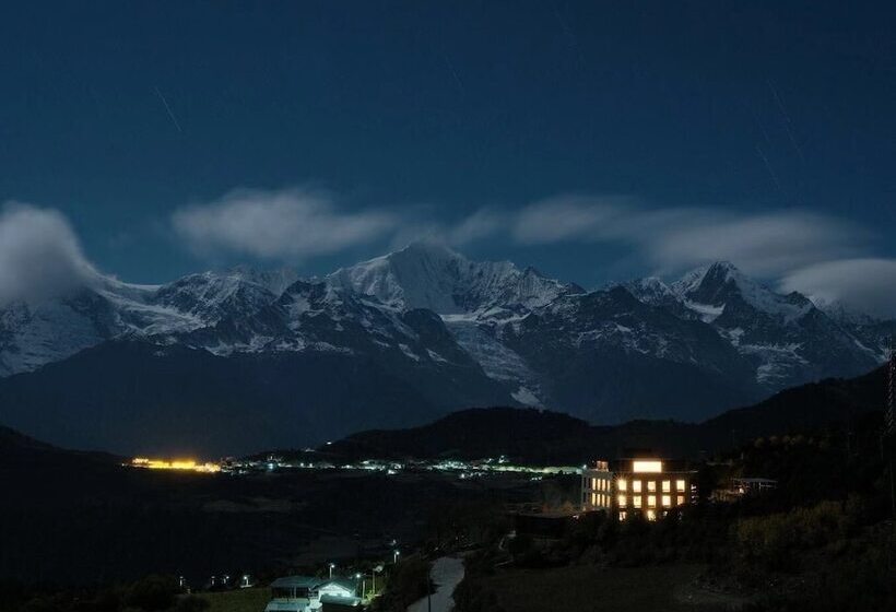 Sunyata Hotel. Deqin Meili