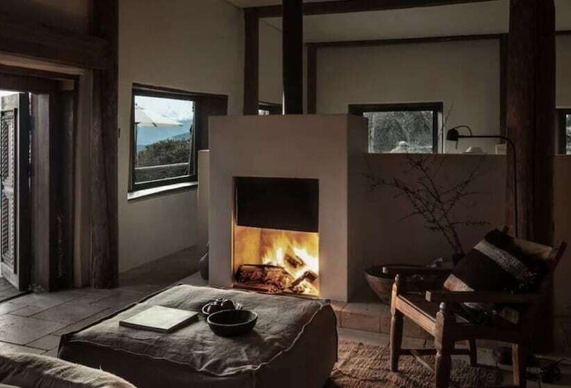 Sunyata Hotel. Deqin Meili