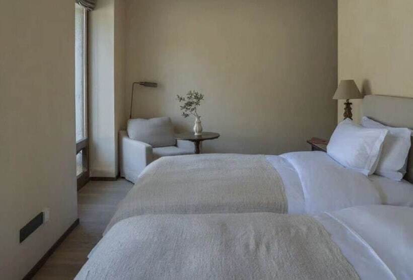 Sunyata Hotel. Deqin Meili