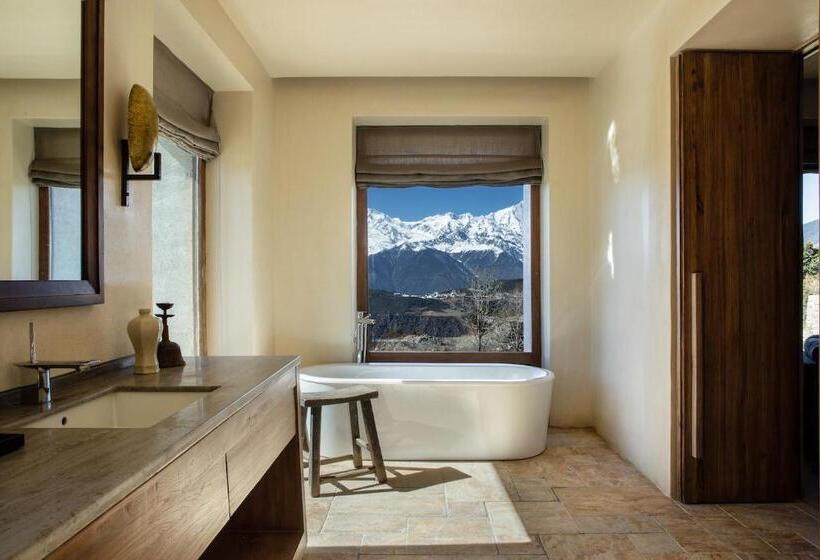 Sunyata Hotel. Deqin Meili