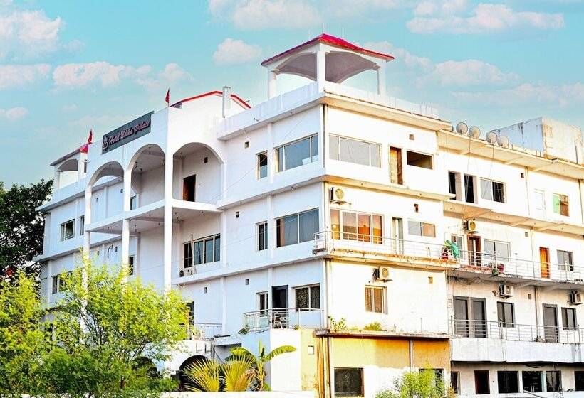 בית מלון כפרי Udika Palace