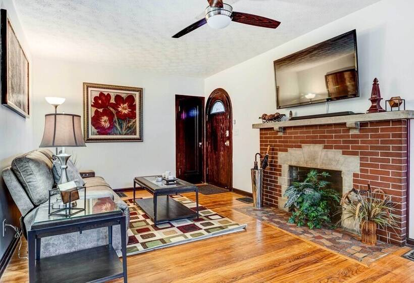 Idyllic Home Near Indianapolis Motor Speedway