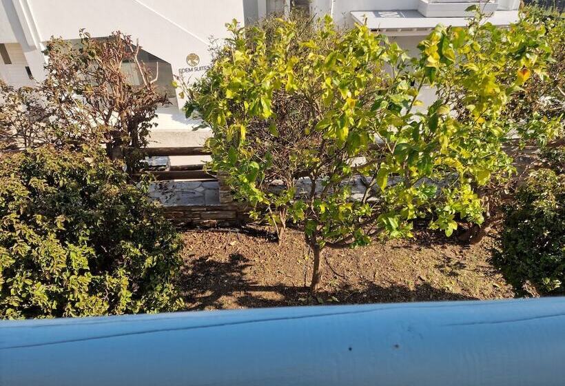 Karaoulanis Apartments