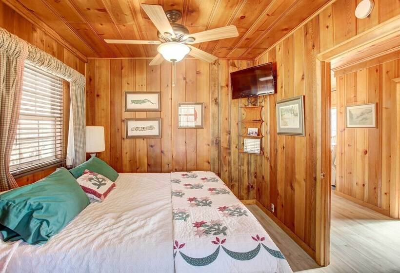 Lake Cumberland Cabin W/ Views & Fishing