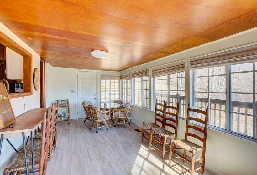 Lake Cumberland Cabin W/ Views & Fishing