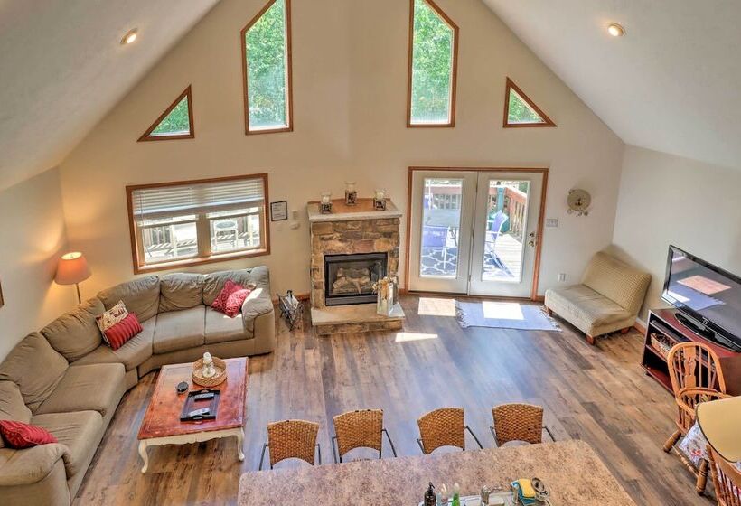 Deck, Hot Tub & Game Room: Lake Harmony Home