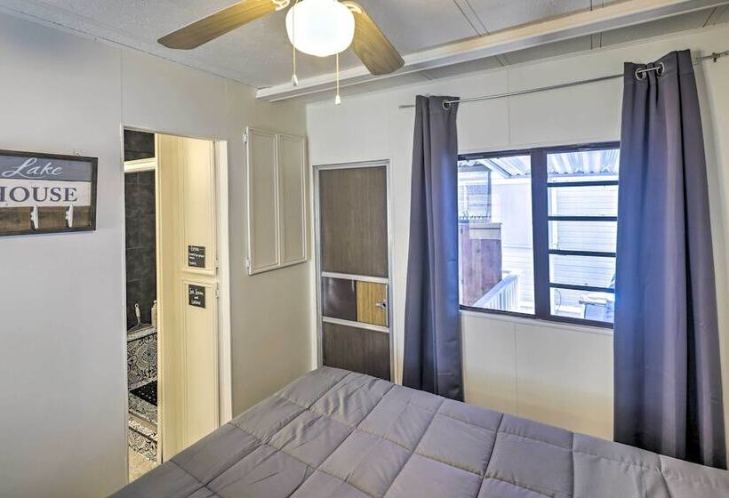 Cozy Lake Havasu City Home W/ Dock & Beach Access!