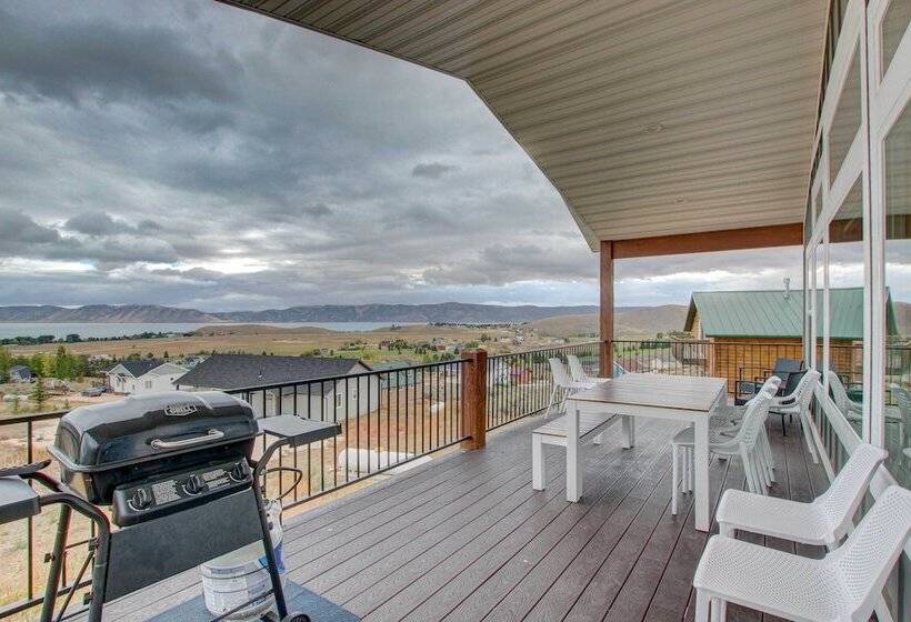 Lake View Escape W/ Private Beach Resort Access!