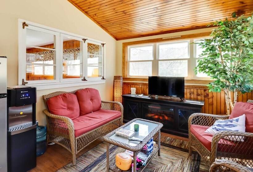 Lake Wallenpaupack Cabin W/ Boat Trailer Parking