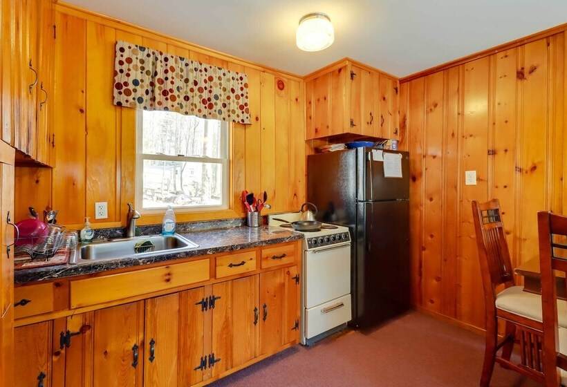 Lake Wallenpaupack Cabin W/ Boat Trailer Parking