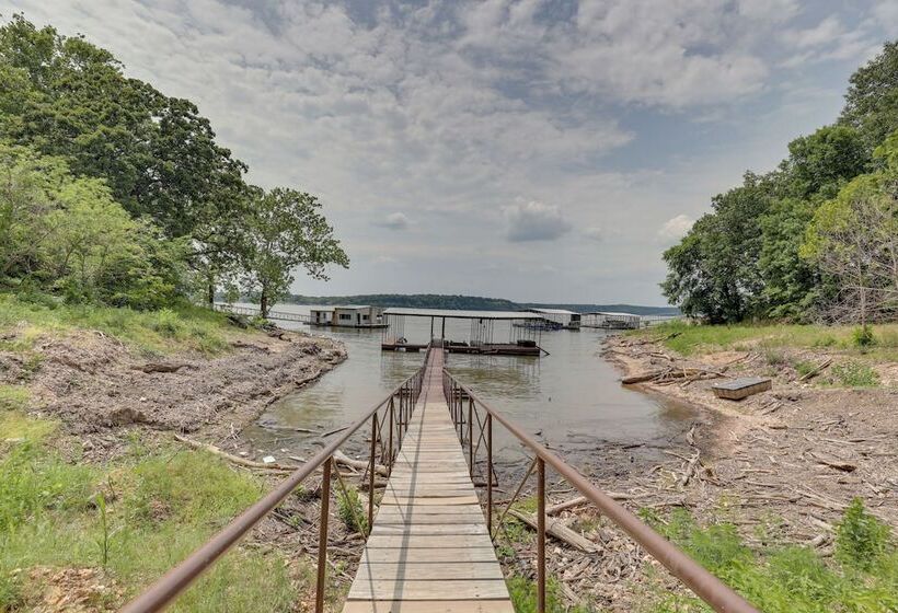 Dock & Pool Access: Lakefront Grove Home!