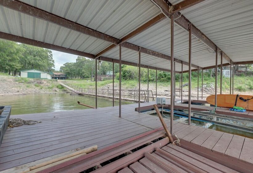 Dock & Pool Access: Lakefront Grove Home!