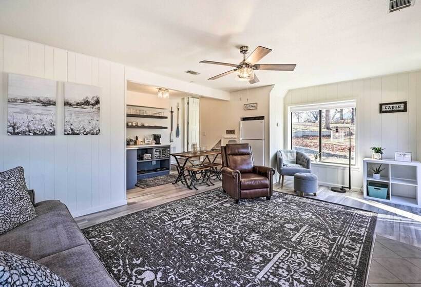 Dock & Pool Access: Lakefront Grove Home!