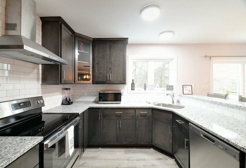 Lakefront Long Pond Home W/ Deck!