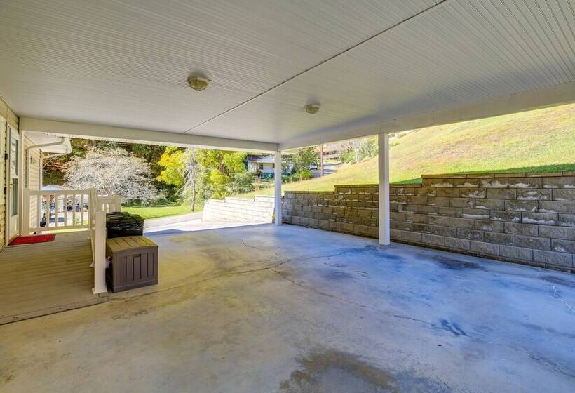 Laptop Friendly Appalachian Mountain Retreat!