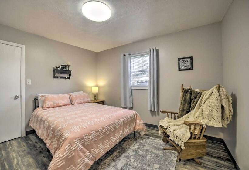 Near Mines & Meadows: Spacious Home W/ Game Room