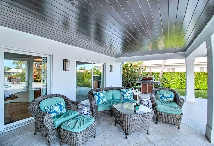 Lavish Vero Beach Escape With Pool, Patio + Dock!