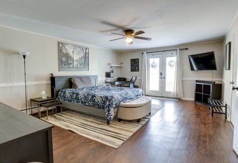 Lawrenceburg Family Home W/ Seasonal Pool!