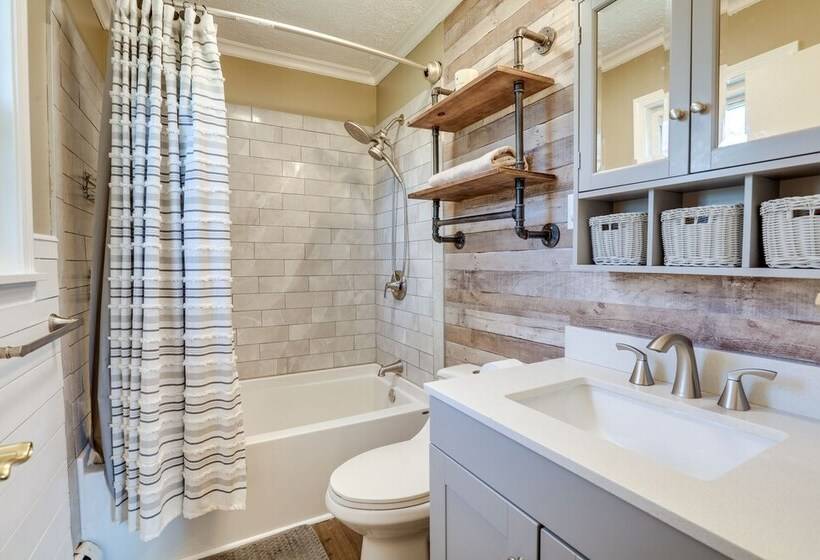 Lawrenceburg Family Home W/ Seasonal Pool!