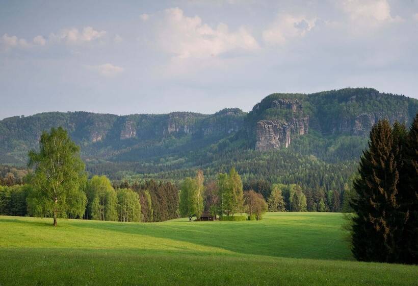 Logis Hotel Quartier 5, Sächsische Schweiz, Mit Restaurant, Café & Bar