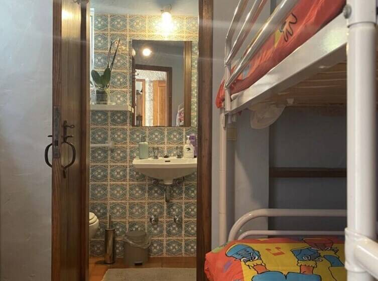 Lovely 6 Bed Cottage In Barcelos   Vila Cova