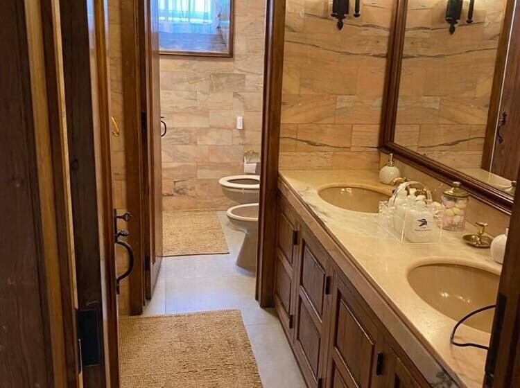 Lovely 6 Bed Cottage In Barcelos   Vila Cova