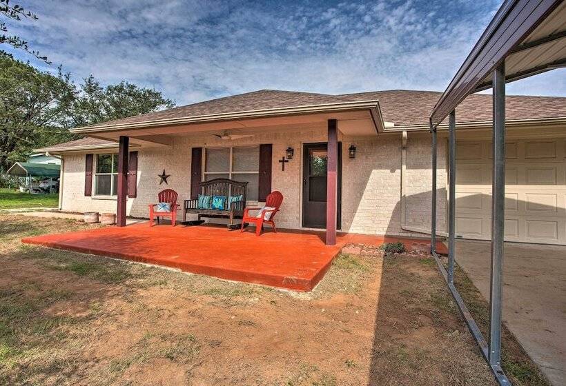 Granbury Cottage, Steps To Lake & Dock!