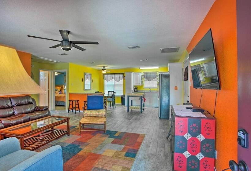 Granbury Cottage, Steps To Lake & Dock!